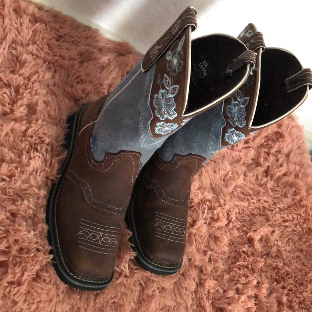 Justin’s gypsy boots